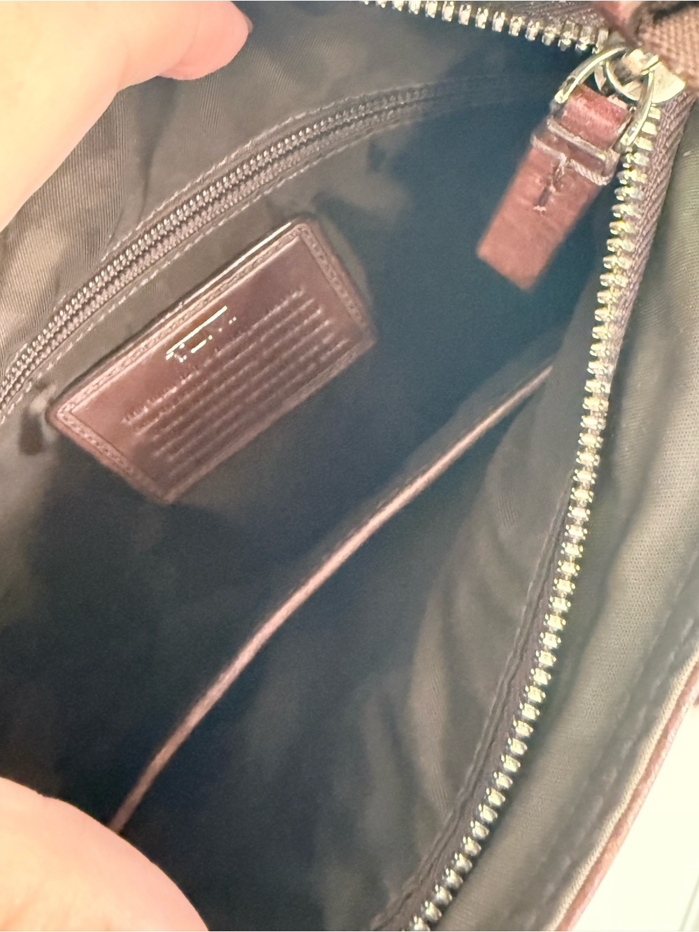 TUMI Women’s Dark Green Crossbody Shoulder Bag Purse - Picture 4 of 9